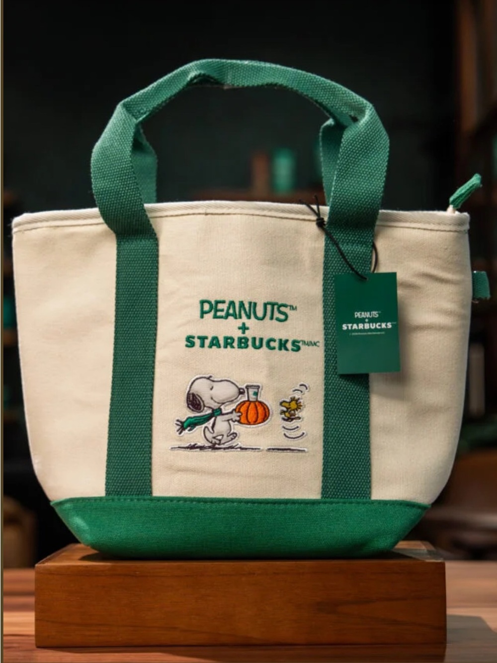 Starbucks x Peanuts Cream Canvas Tote with Green Accents
